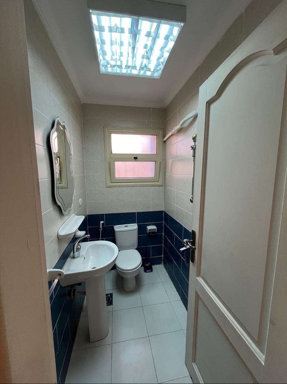 شقة فاخرة للبيع في كومباوند جرين فيو، المنتزه