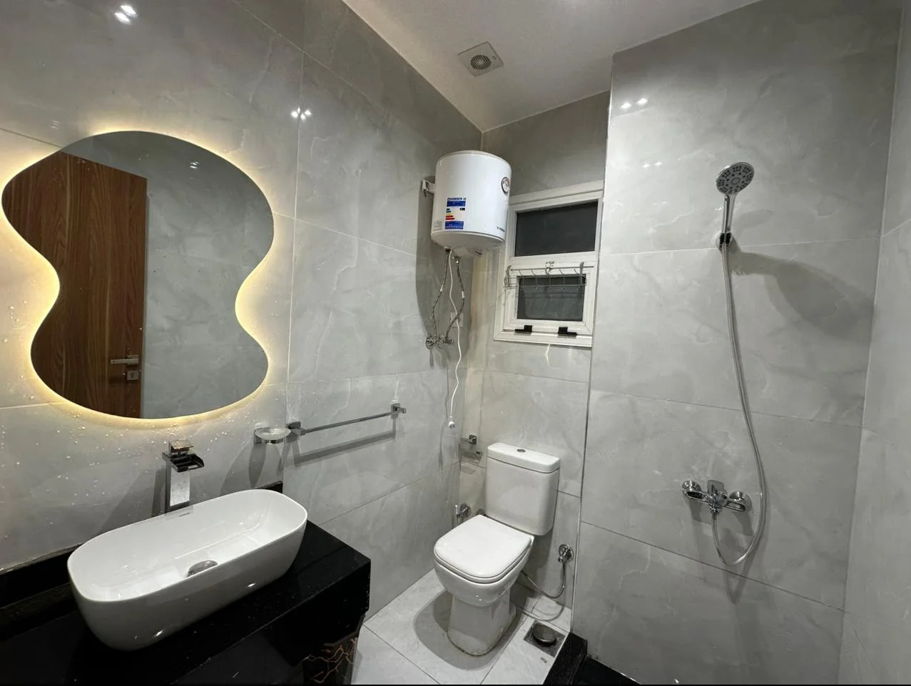 Spacious Fully Furnished Studio for Rent in New Cairo