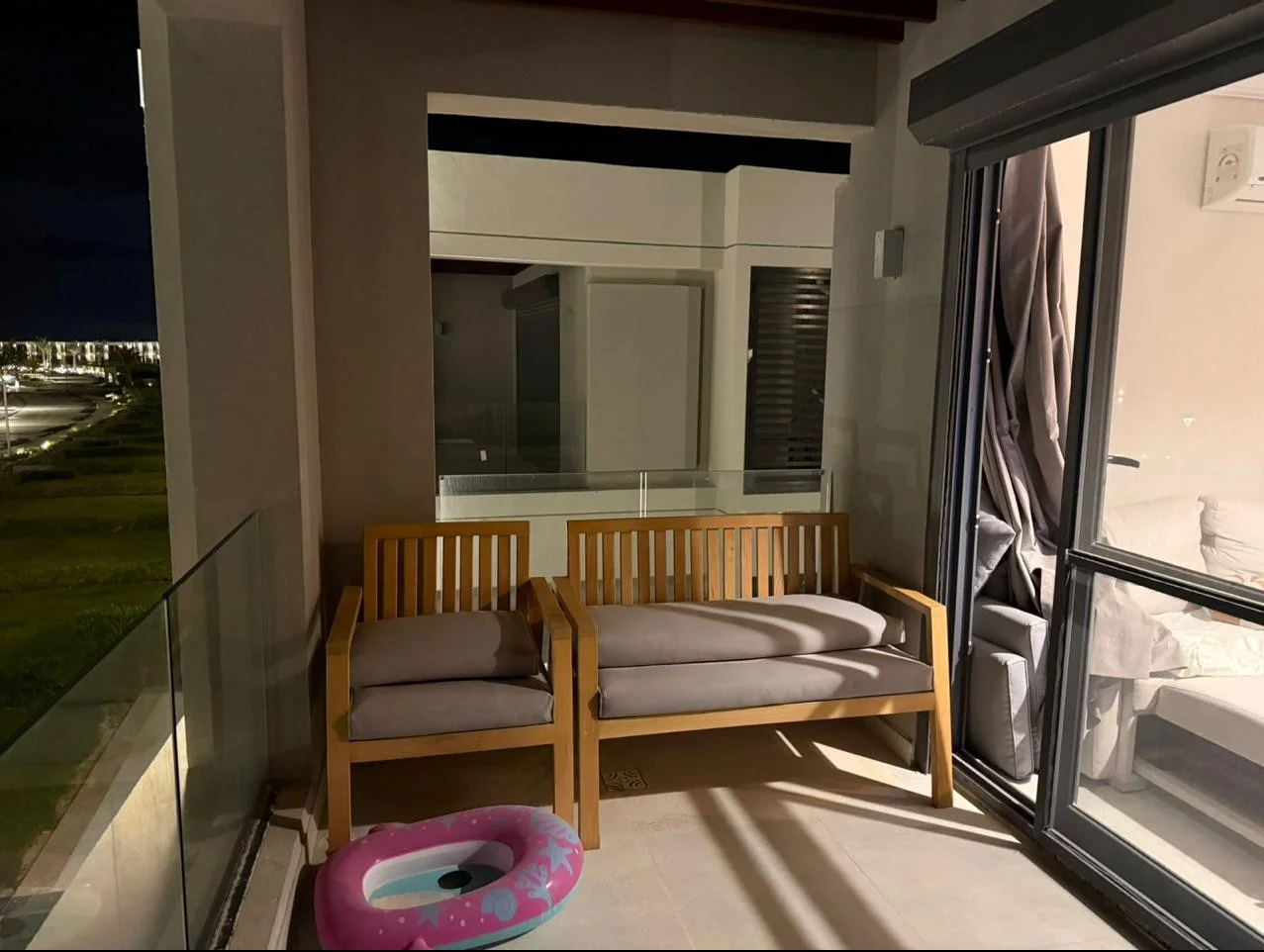 شقة مفروشة بالكامل للبيع في الساحل الشمالي داخل لافيستا