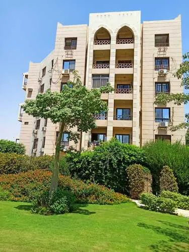 Ground-Floor 2-Bed Apartment for Sale in El Rehab 1, New Cairo — 91 m²