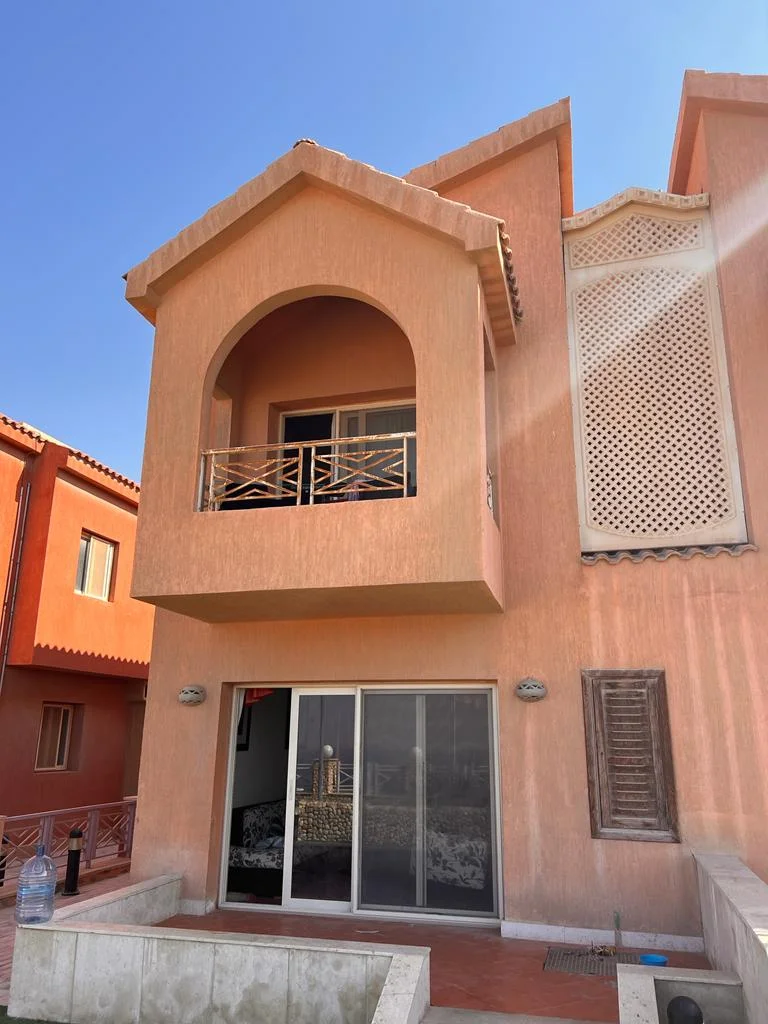Exquisite Villa for Sale in Porto Sokhna with 5 Bedrooms by Amer Group