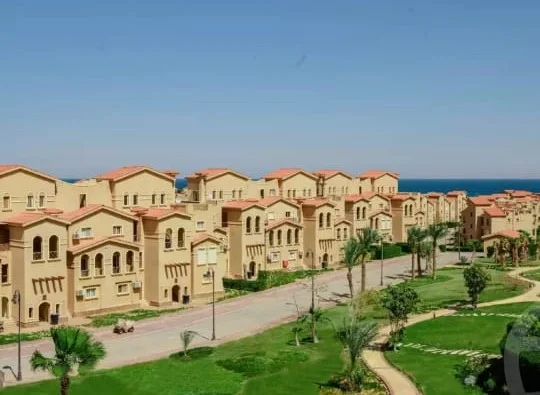 شاليه للبيع في قرية بياسيرا، العين السخنة من شركة الأهلي صبور