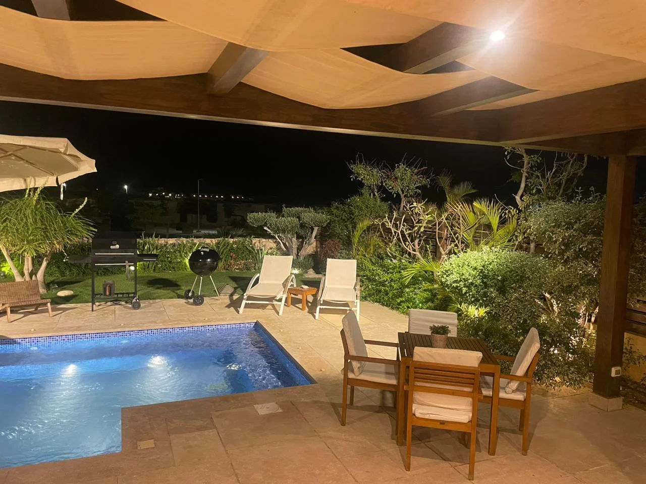 Stunning One Story Villa for Sale in Beit Al Bahr