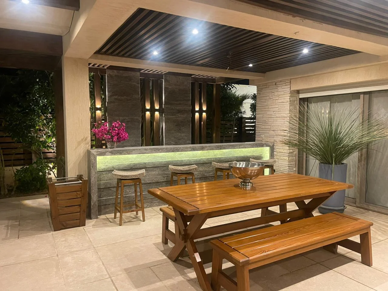 Stunning One Story Villa for Sale in Beit Al Bahr