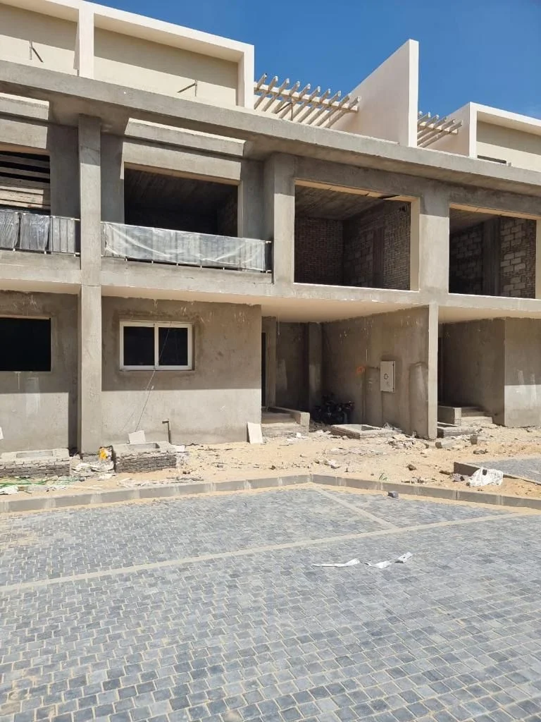 Luxurious Townhouse for Sale in Pyramids Hills - 6th of October