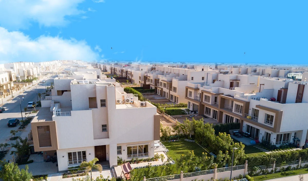 Luxurious Townhouse for Sale in Grand Heights