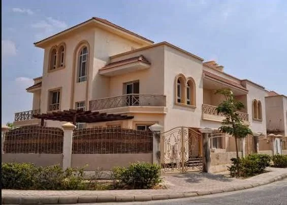 Stunning 6-Bedroom Twinhouse for Sale in Greens, El Sheikh Zayed by Dorra Group