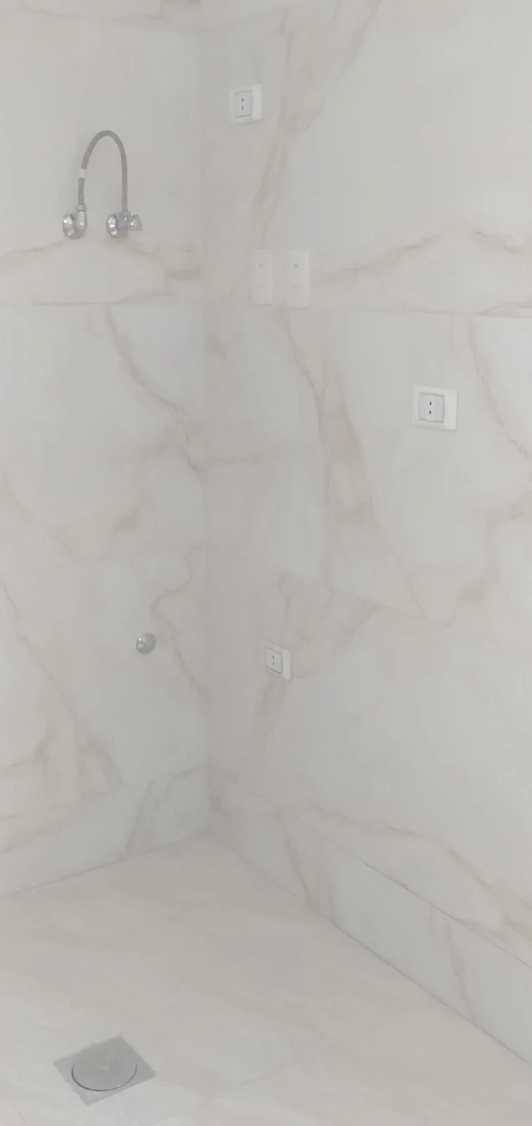 فيلا رائعة للبيع في قرية ديبلو 2