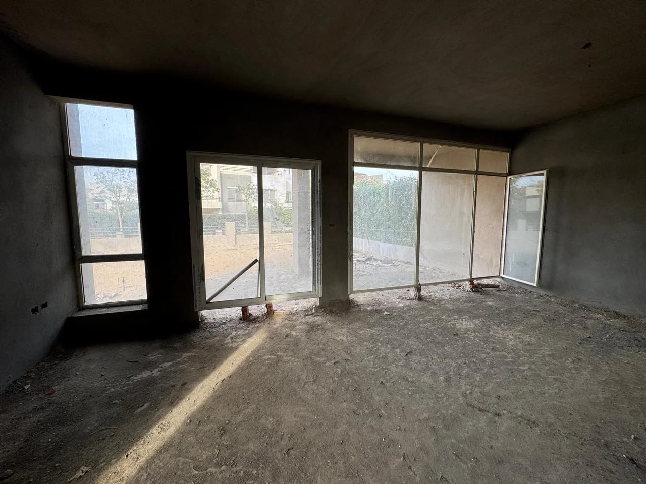 Stunning Twinhouse for Sale in The Square