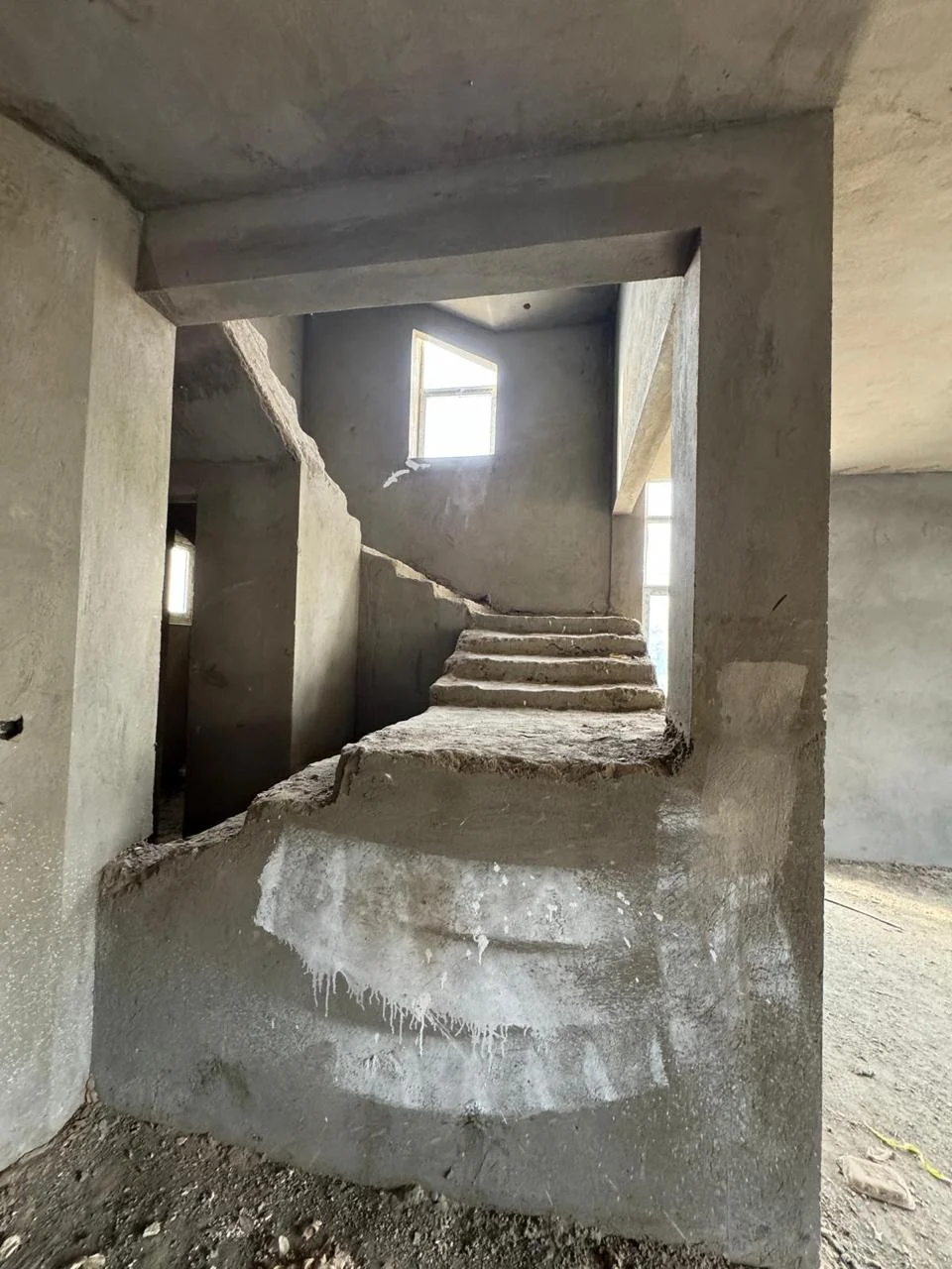 Stunning Twinhouse for Sale in The Square