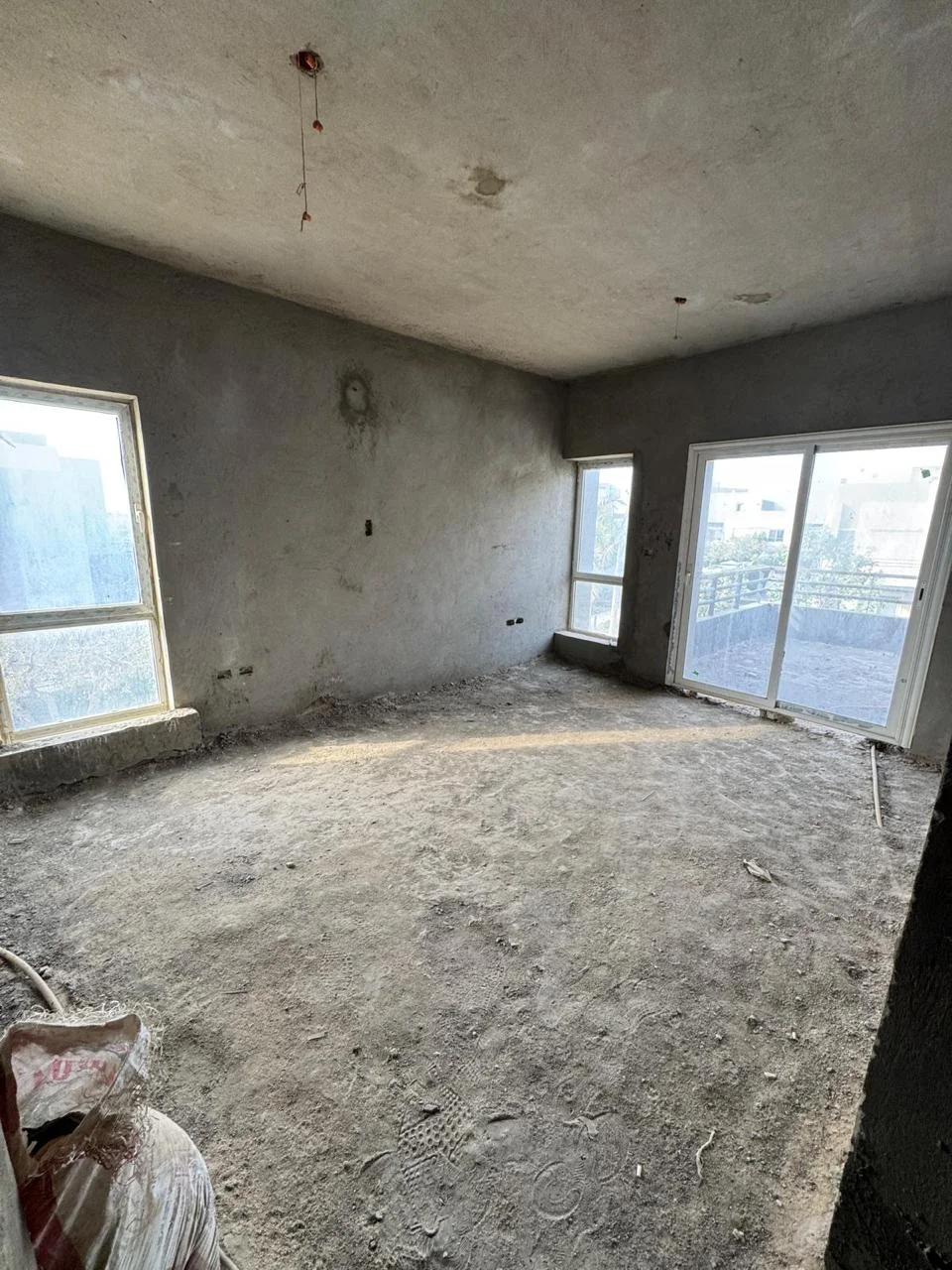 Stunning Twinhouse for Sale in The Square
