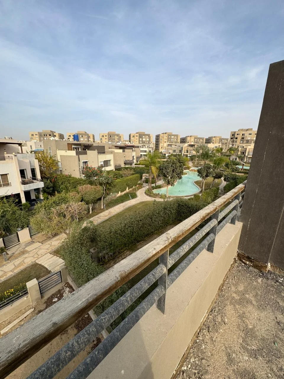 Stunning Twinhouse for Sale in The Square