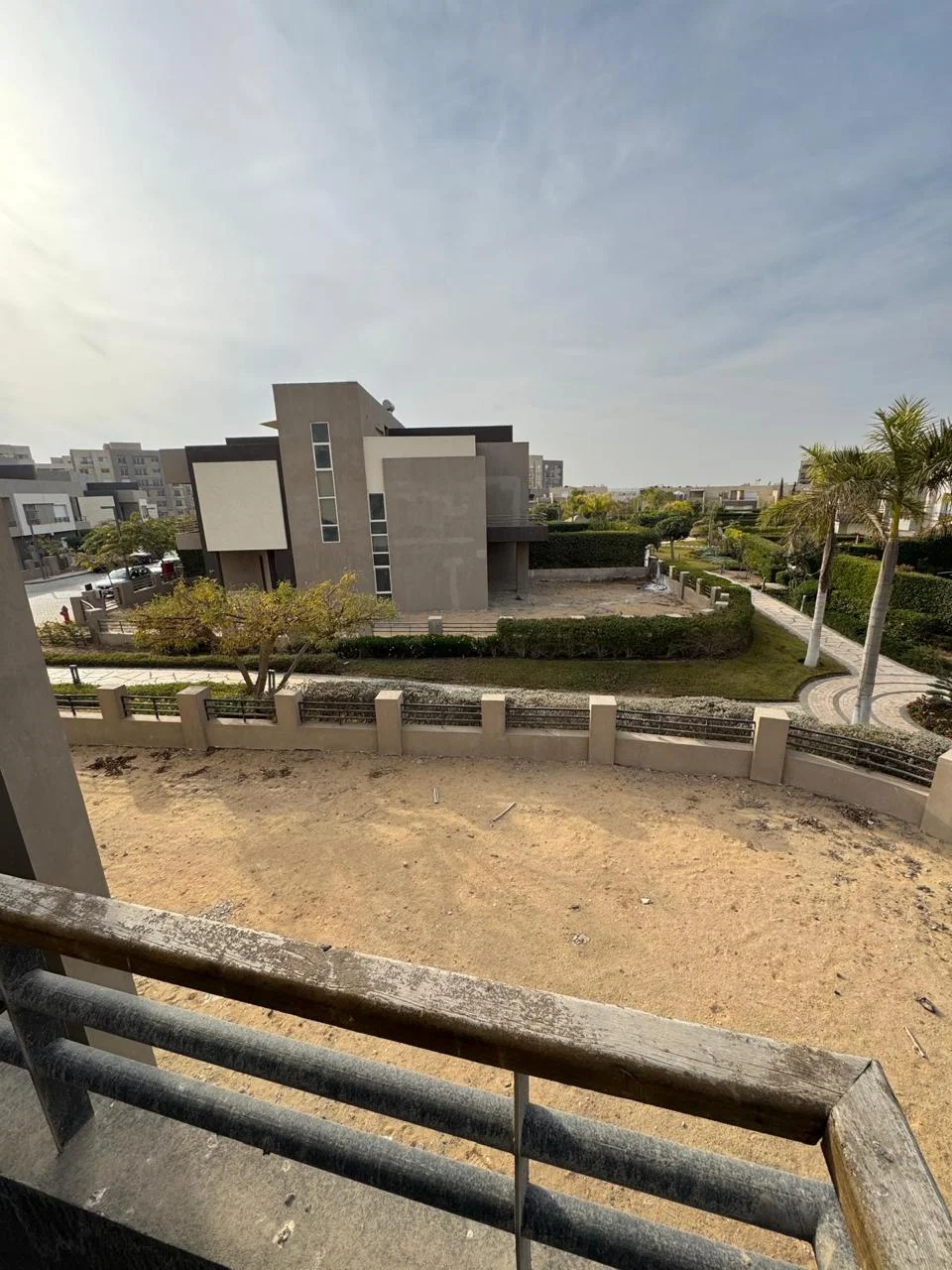 Stunning Twinhouse for Sale in The Square