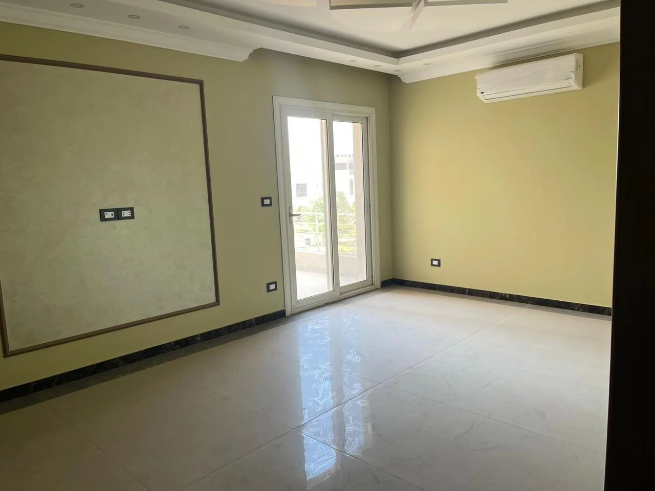 Stunning Twinhouse for Sale in The Crown