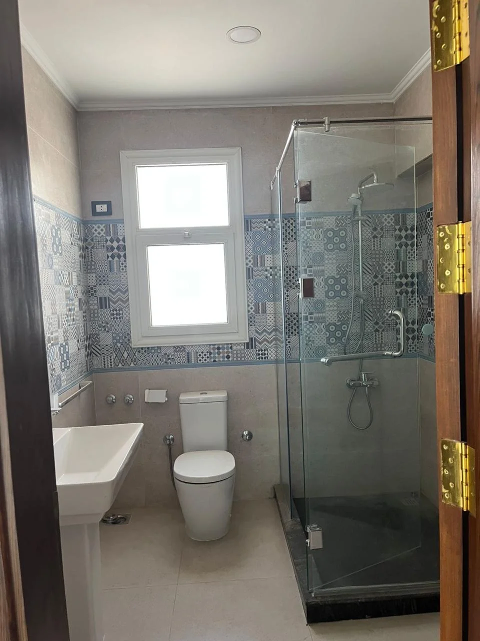 Stunning Twinhouse for Sale in The Crown