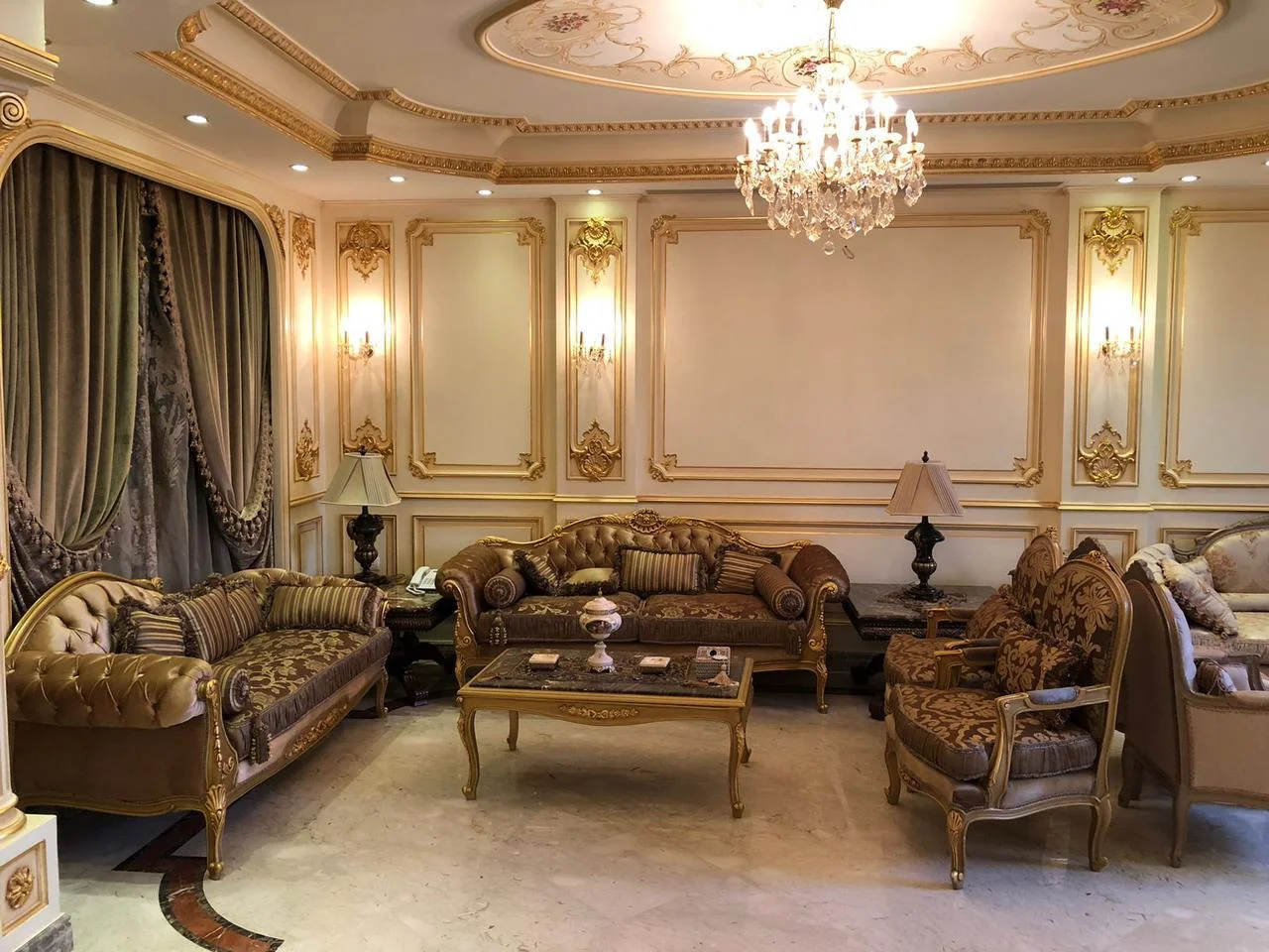 فيلا رائعة للبيع في كمبوند رويال سيتي الشيخ زايد من تطوير مجموعة البابطين