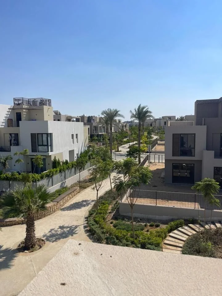 تاون هاوس زاوية للبيع في سوديك إيست