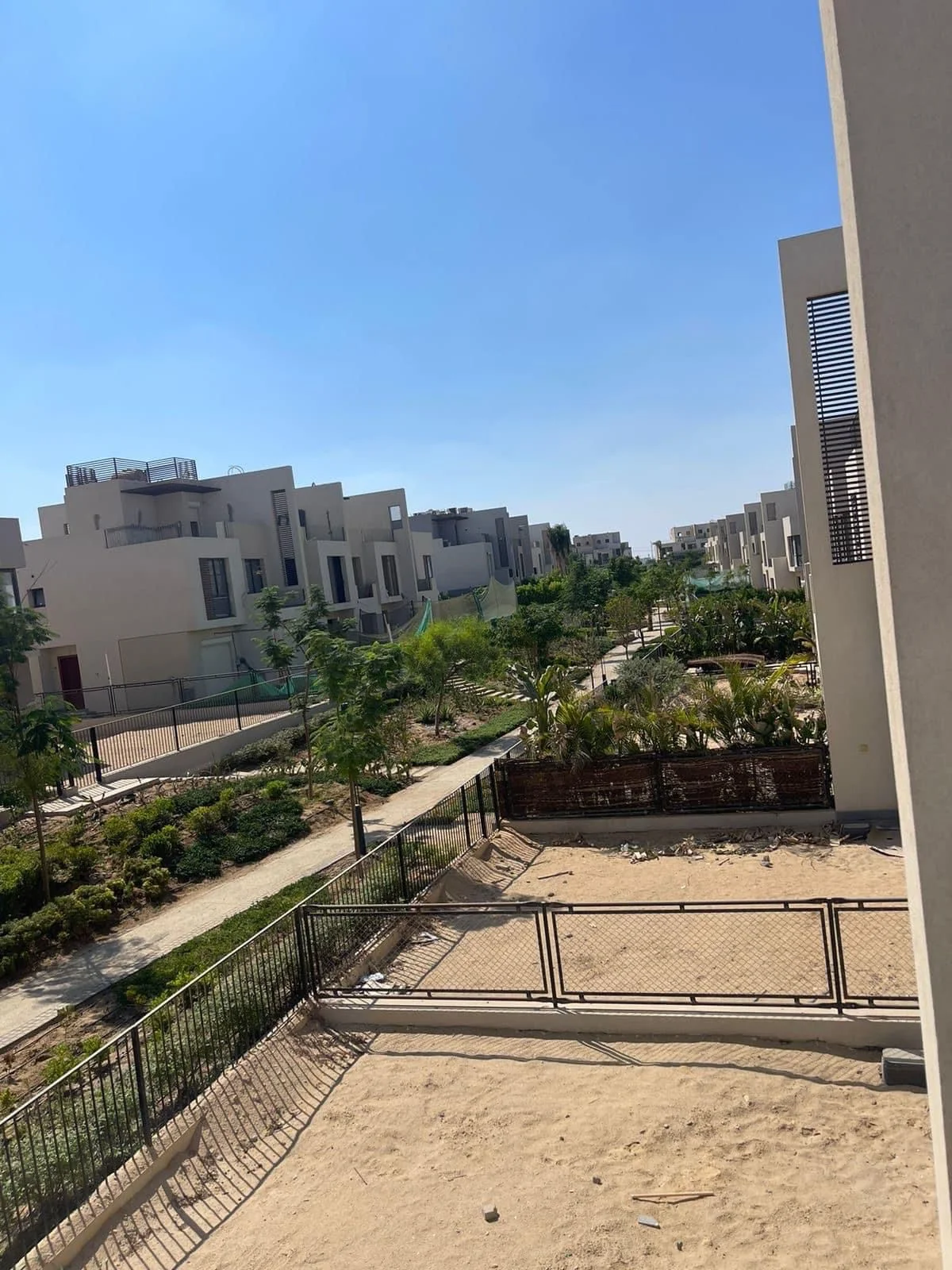 تاون هاوس زاوية للبيع في سوديك إيست