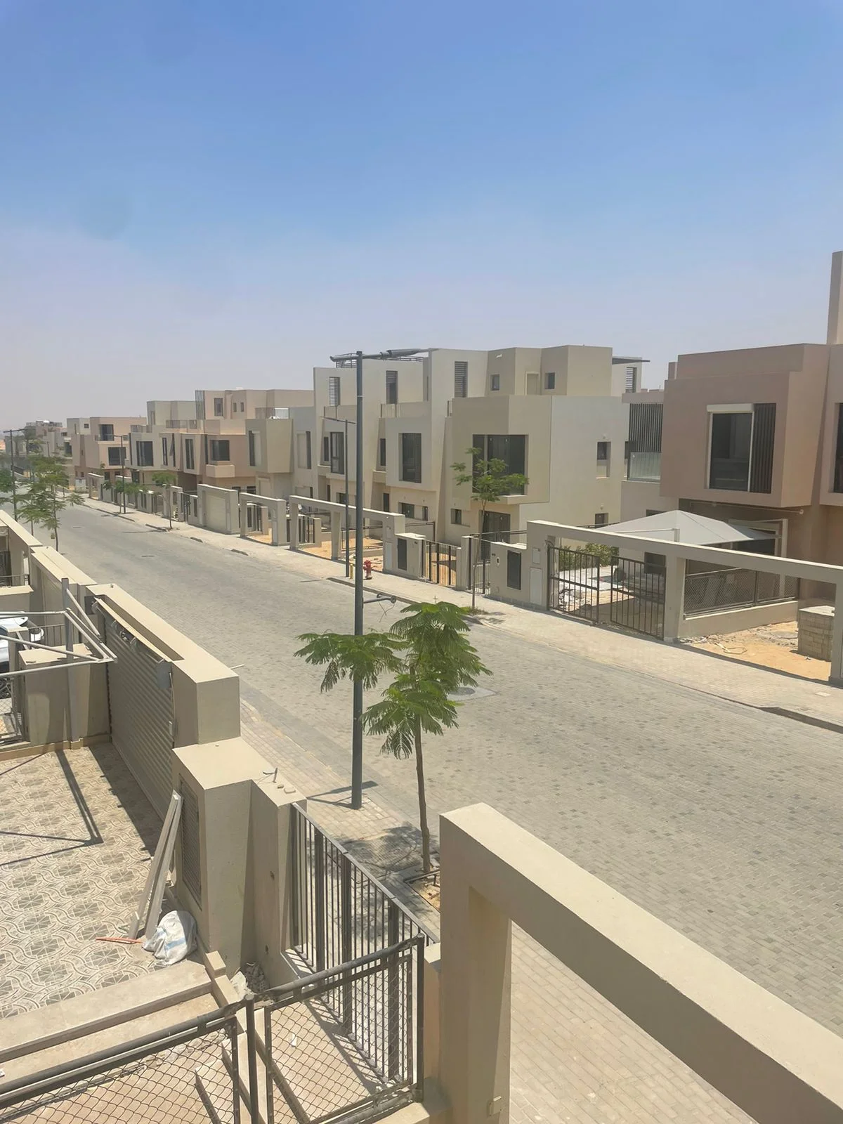فيلا رائعة للبيع في سوديك إيست