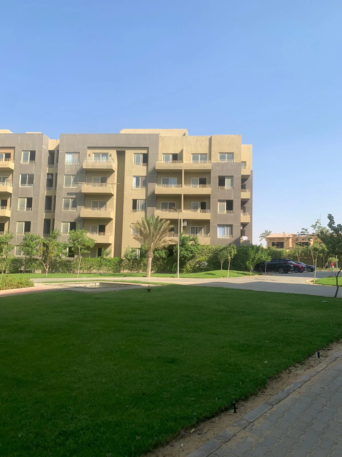 شقة فاخرة للبيع في قطامية جاردنز