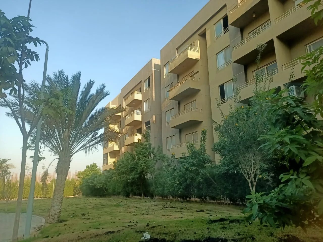 شقة فسيحة مع 3 غرف نوم للبيع في قطامية جاردنز، القاهرة الجديدة