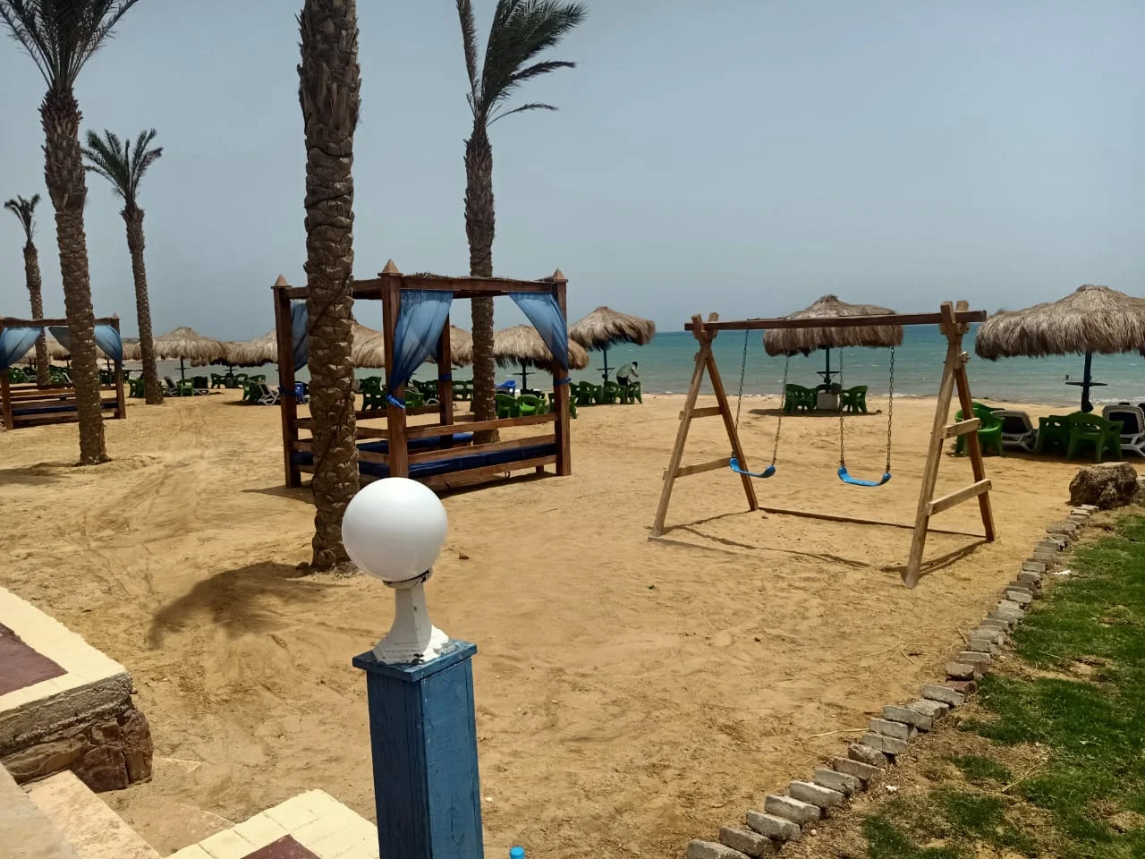 فيلا فاخرة للبيع في قرية لاسيرينا العين السخنة مع 4 غرف نوم