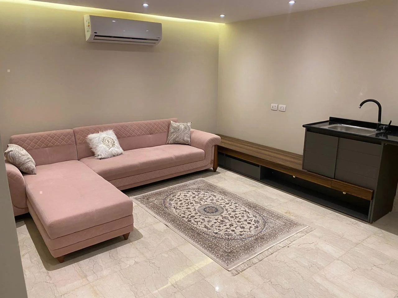 Elegant 3-Bedroom Penthouse for Sale in Lake View Residence, Golden Square by Lake View Development