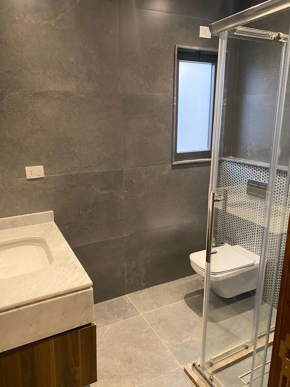 Elegant 3-Bedroom Penthouse for Sale in Lake View Residence, Golden Square by Lake View Development