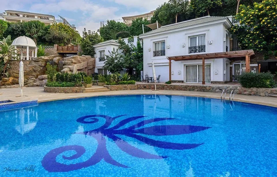 Stunning Villa for Sale in Mountain View 1.1 - 3 Bedrooms in North Investors