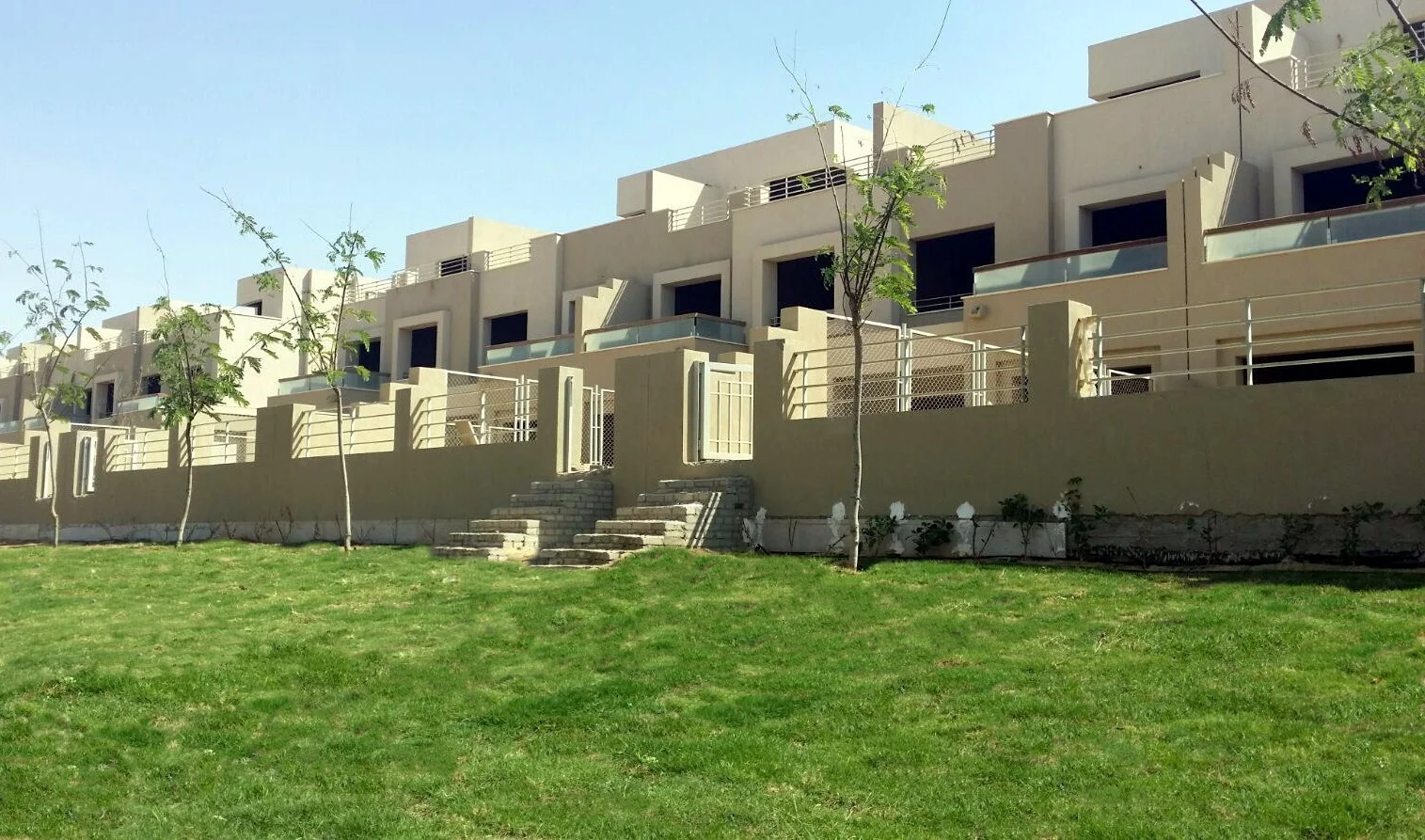 فيلا للبيع في كمبوند بالم هيلز قطامية (PK1) — 3 غرف نوم، 365 م²